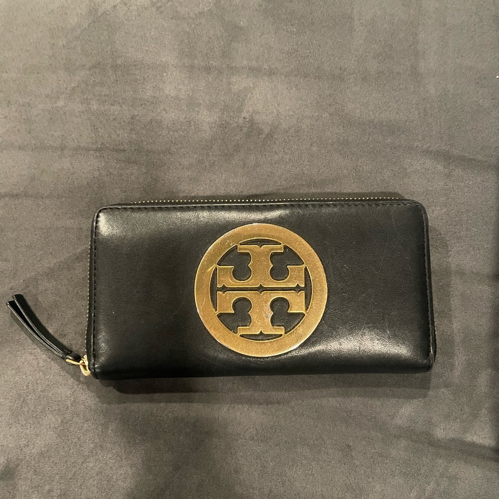 Tory Burch Leather Continental Wallet